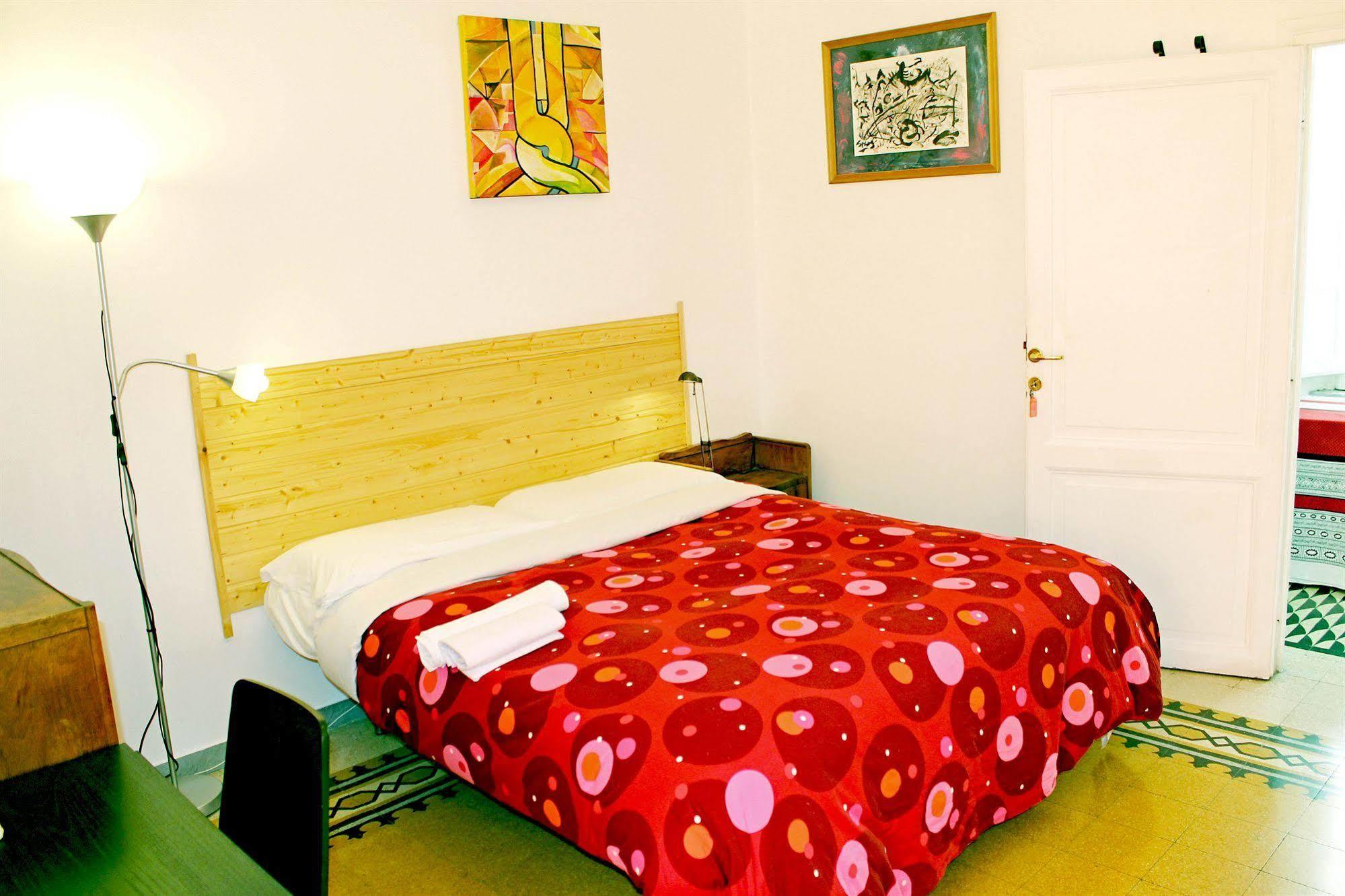 Galilei Guest House ローマ エクステリア 写真
